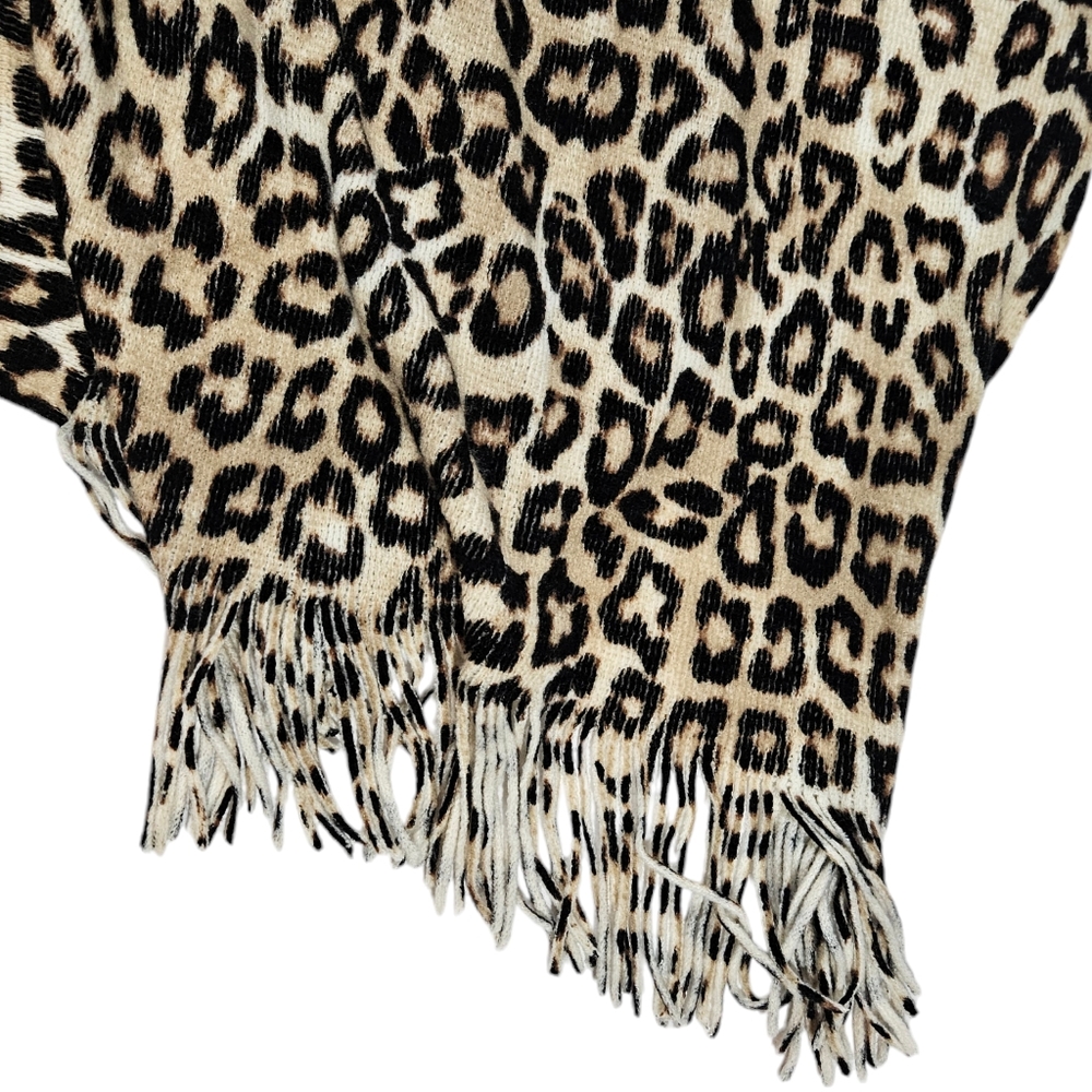 Chicos Cozy Leopard Animal Print Poncho/Shrug One Size Cowl Neck Fringed Boho - Picture 8 of 11